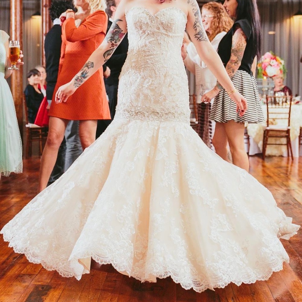 Mermaid Sweetheart Champagne Lace Wedding Dress